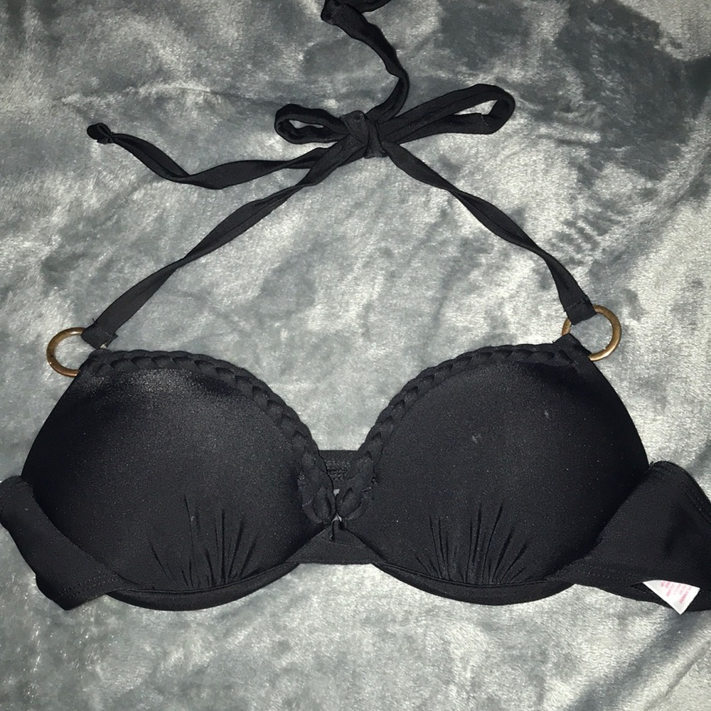 Black bikini
